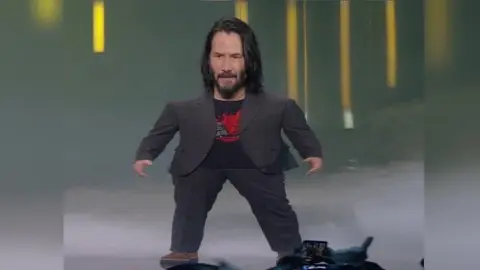 Mini Keanu Reeves